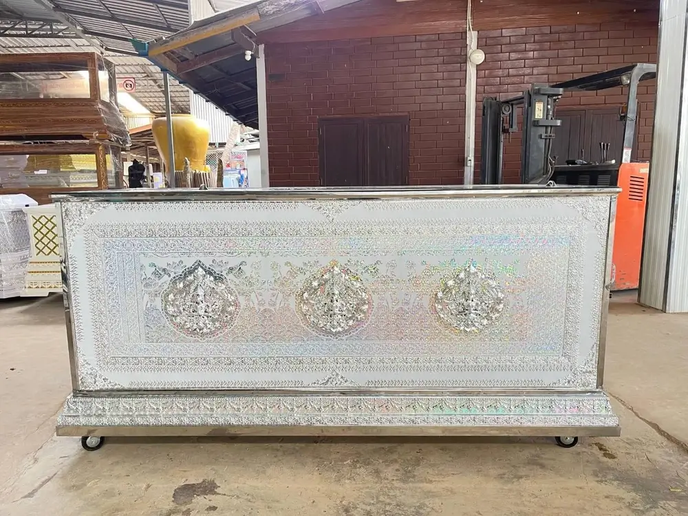 บริการเช่าโลงเย็น ลายไทยประดับเงินสวยงาม - suwancoffin