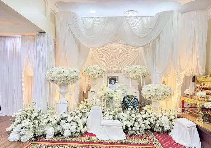 premium-coffin-with-flower-package (4)